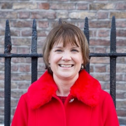 Aine Stapleton